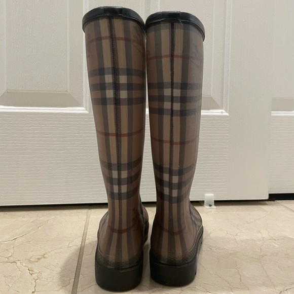 Burberry Rain Boots - Picture 11 of 12